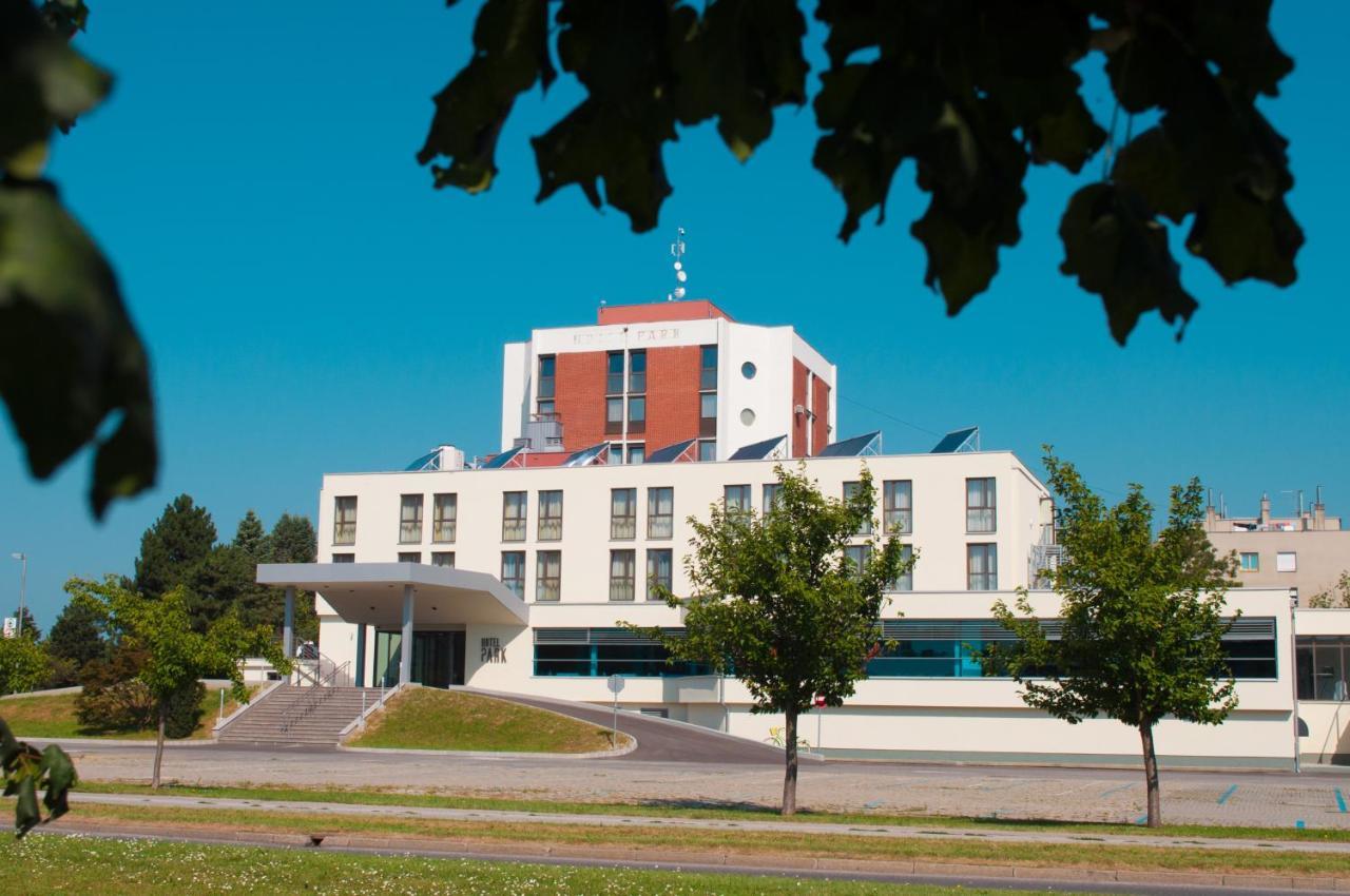 Hotel Park Superior 3* Čakovec Esterno foto